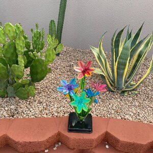 Multicolor Metal Lily Flower Bouquet Yard Art Garden Decor